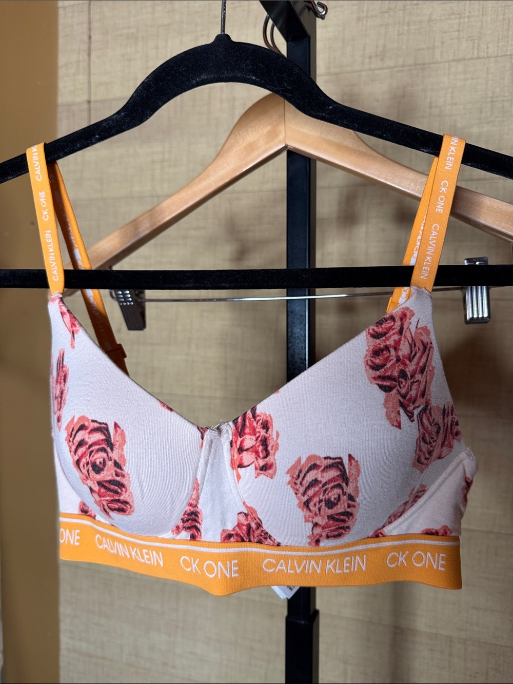 Calvin Klein CK One Floral Triangle Bralette Pink Rose Print Size Small - Picture 2 of 12